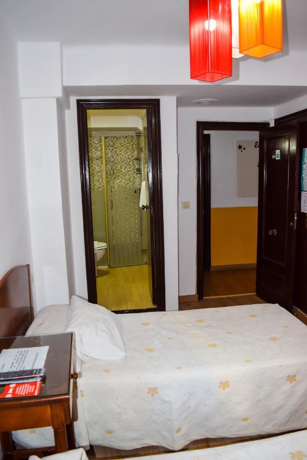 Pension Waksman Валенсия Экстерьер фото