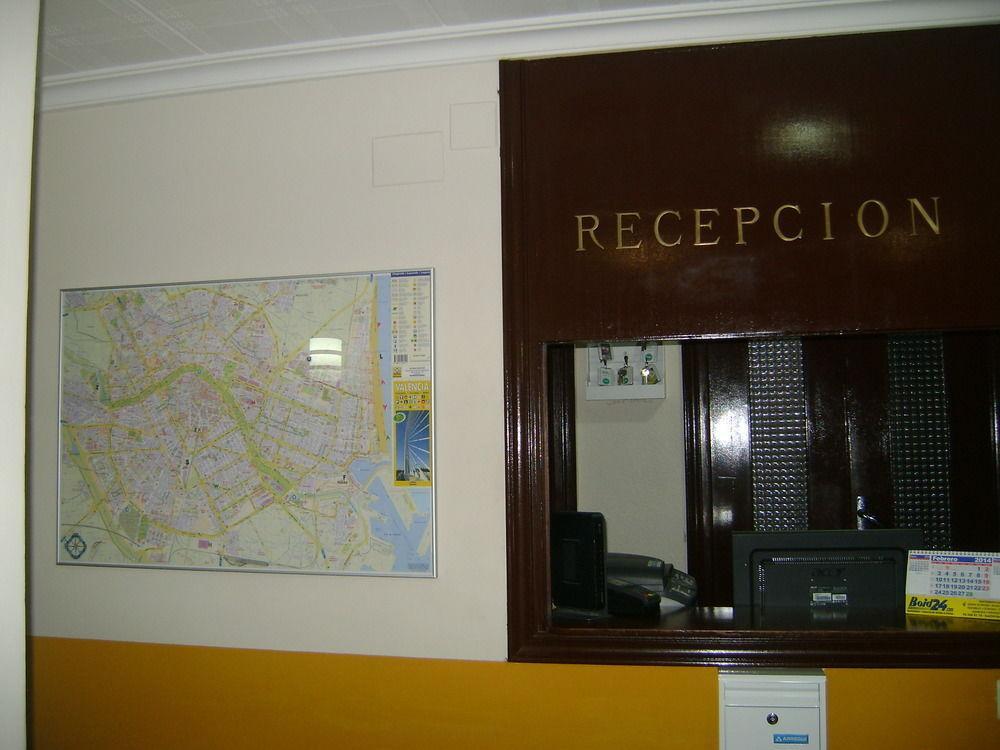 Pension Waksman Валенсия Экстерьер фото